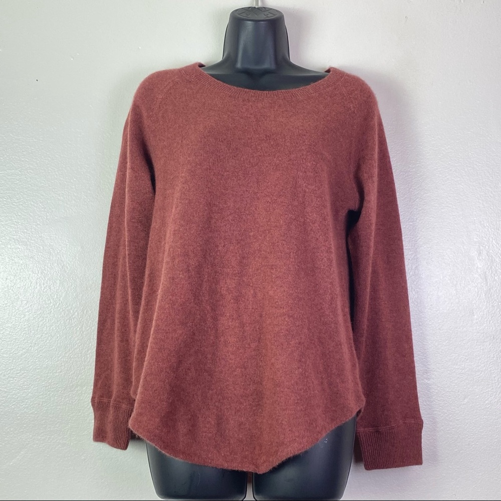 JOAN VASS cashmere  sweater